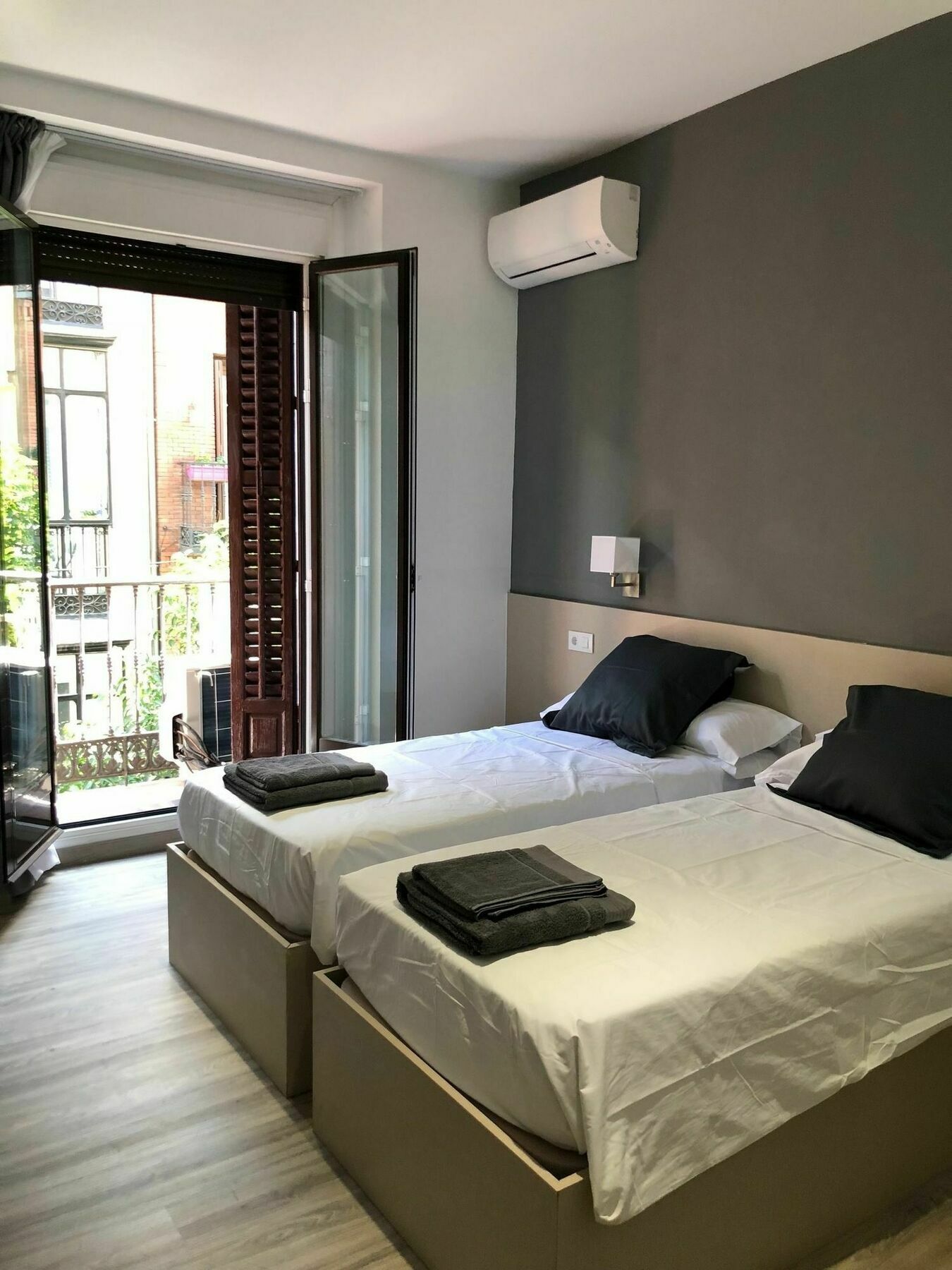 Hostalin Madrid Atocha Ngoại thất bức ảnh