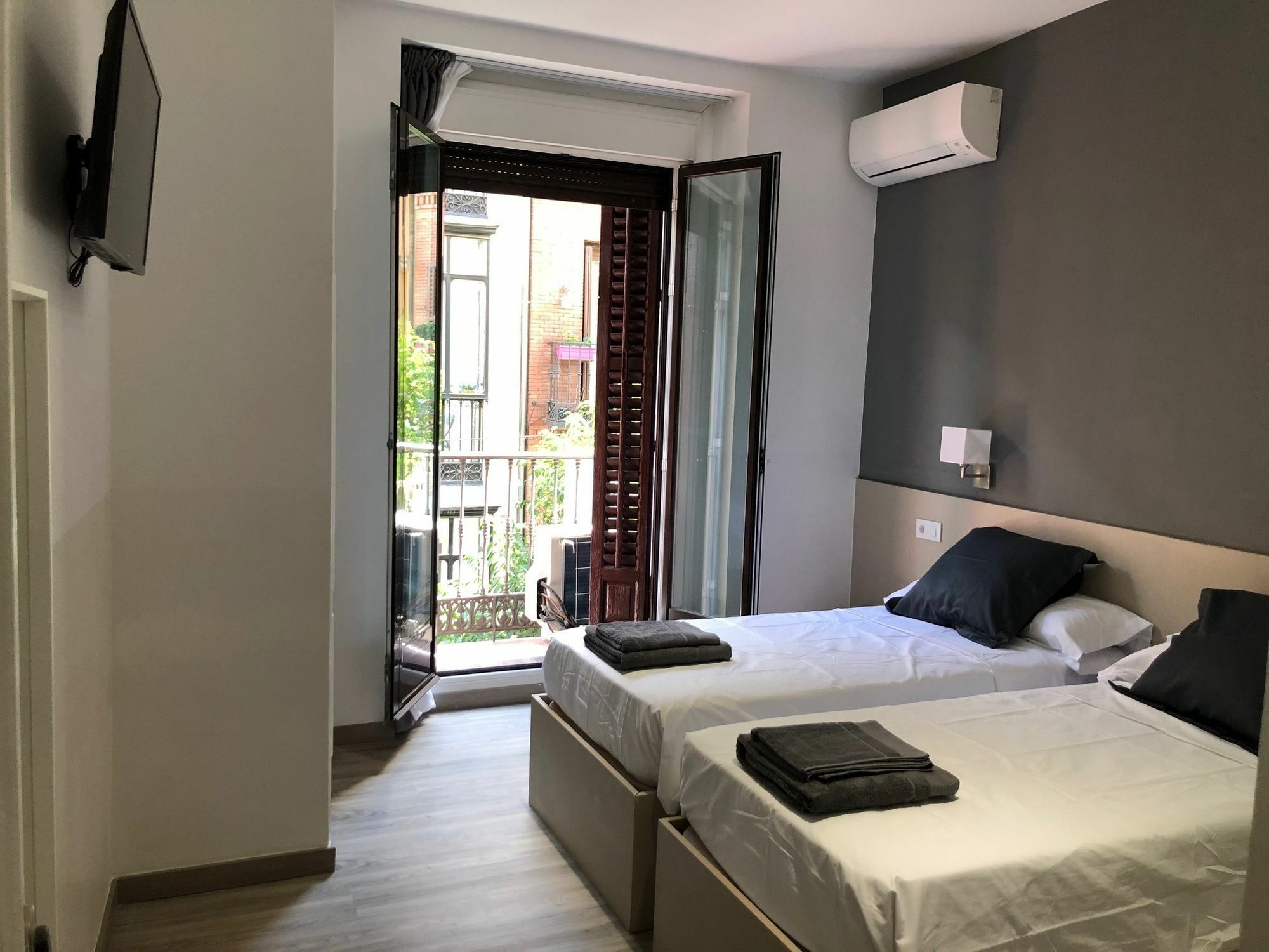 Hostalin Madrid Atocha Ngoại thất bức ảnh