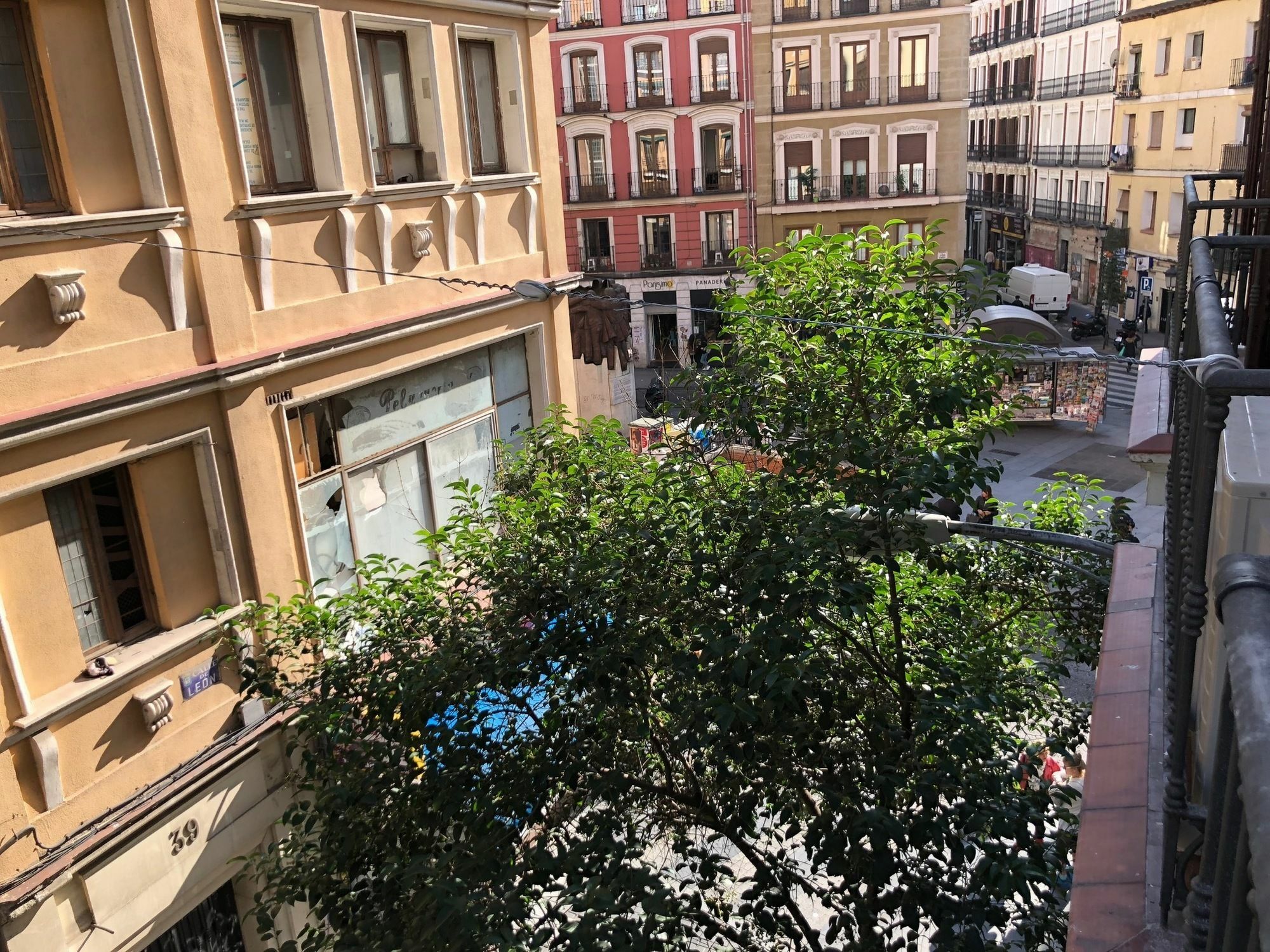 Hostalin Madrid Atocha Ngoại thất bức ảnh